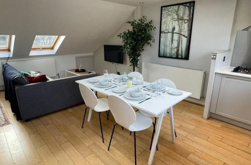 Foto 7 - Modern Two Bedroom Apartment in Fulham by Sojo Stay