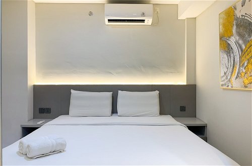 Photo 3 - Comfort And Enjoy Living 2Br At Daan Mogot City Apartment