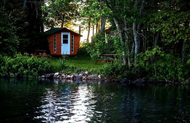 Lakepoint Cottage Resort - Photo 7