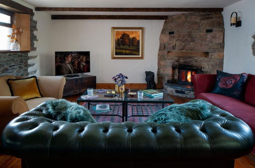 Photo 8 - The Old Coach House - Converted Barn With Private Garden Parking and Fireplace