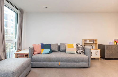 Photo 24 - Modern Family Friendly 2 Bedroom Flat in Hackney Wick