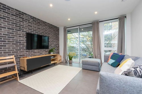 Photo 27 - Modern Family Friendly 2 Bedroom Flat in Hackney Wick