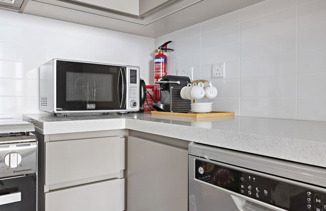 WelHome - Stylish Condo With Cityscape View in Creek Harbour - Foto 13