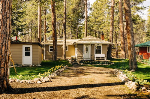 Photo 32 - Serene Creek Side Cottage Retreat