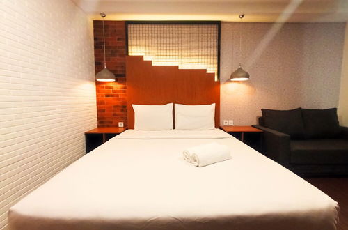 Photo 8 - Fancy And Comfortable Studio At Mataram City Apartment