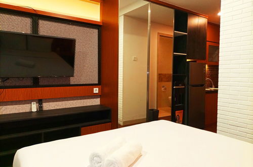 Photo 2 - Fancy And Comfortable Studio At Mataram City Apartment