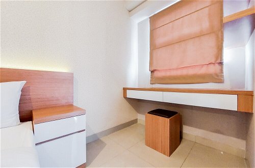 Photo 2 - Cozy With Modern Design Studio Parkland Avenue Apartment