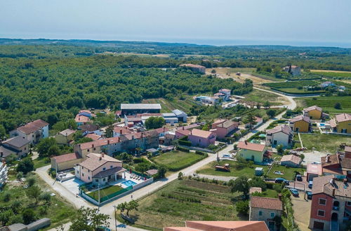 Photo 26 - Holiday Home in Brtonigla With Private Pool