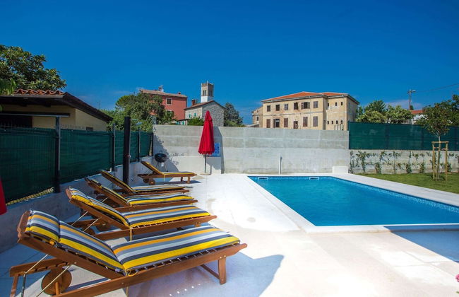 Villa in Brtonigla With Private Pool - Foto 24