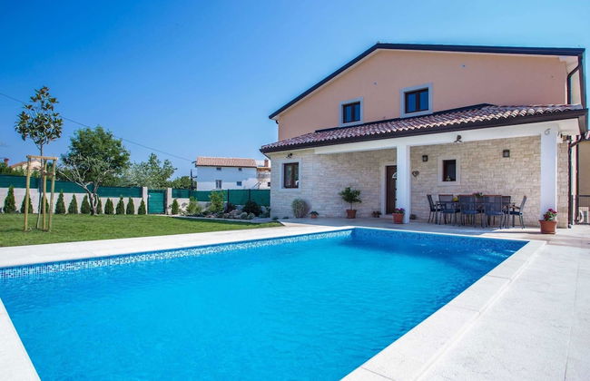 Villa in Brtonigla With Private Pool - Foto 29