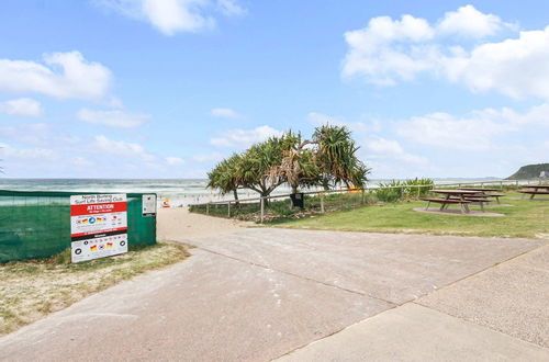 Photo 14 - Bright 2 Bedroom Apartment in Burleigh Beach