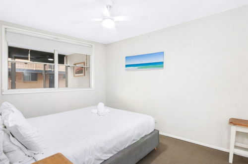 Foto 1 - Bright 2 Bedroom Apartment in Burleigh Beach