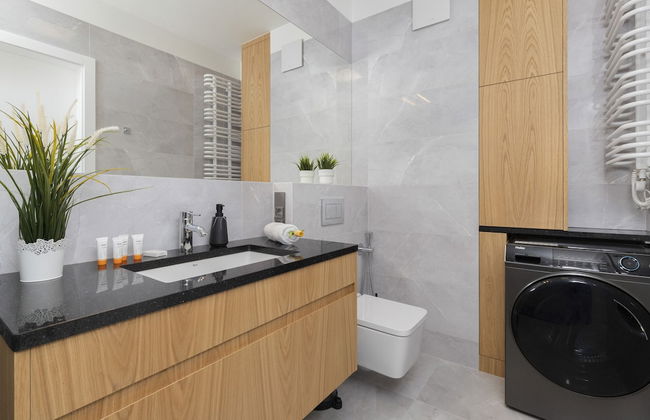 One Bedroom Apartment Okrzei by Renters - Photo 15