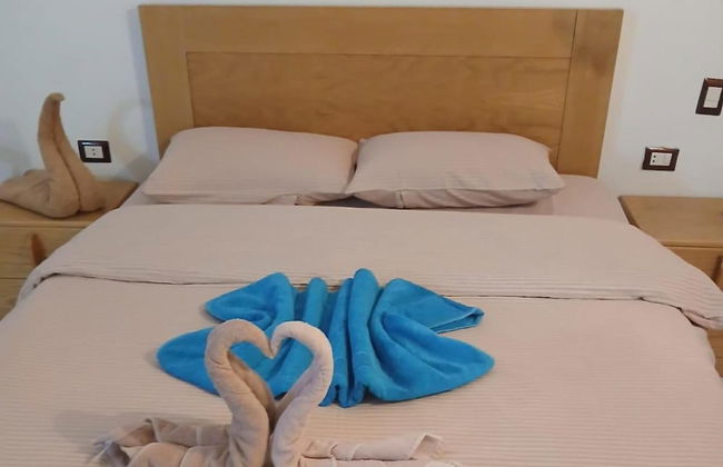 3-bed Apartment With Sea View Sleeps 6 - Photo 4