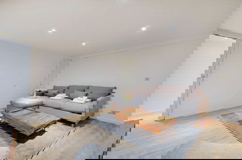 Foto 12 - Spacious Apartment With 2 Rooms