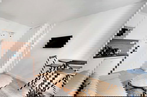 Foto 7 - Modern Apartment in Hotel Residence