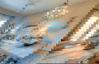 Foto 1 - Smurf Mountain by Avantstay Private Beach + Pool Redfish Village