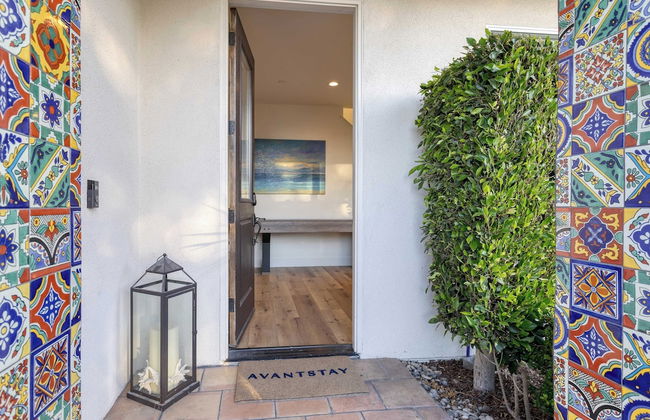 Sunset Serenity by Avantstay Rooftop w/ Hot Tub & Fire Pit, 3 Blocks to Beach! - Photo 42