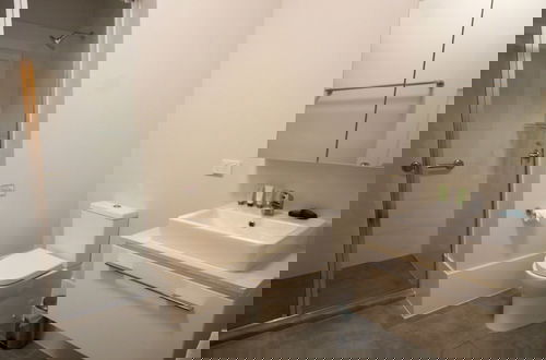 Photo 15 - Seafield Tower Glenelg Apartment no 4