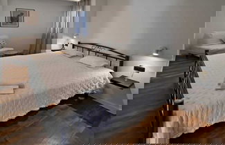 Foto 3 - Luxury Slatine Apartments With Terrace and Garden