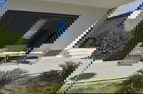 Foto 35 - Luxury Slatine Apartments With Terrace and Garden