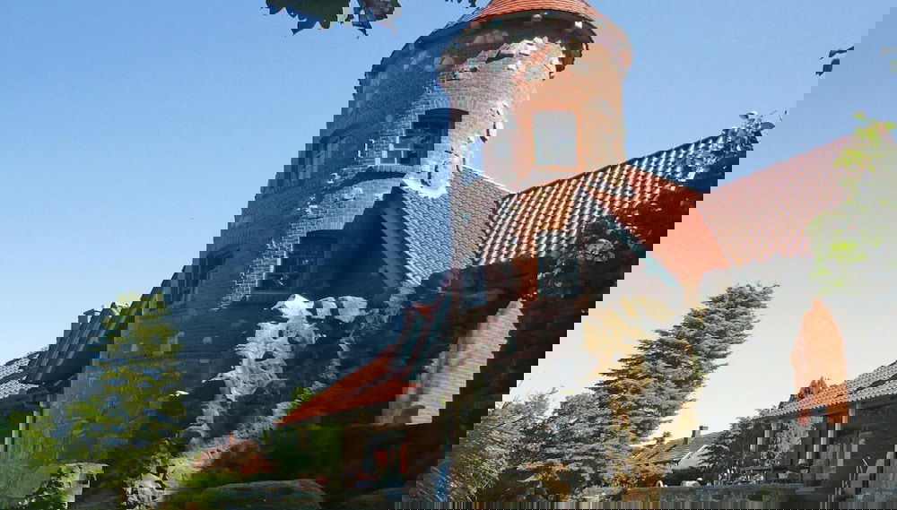 Primary image