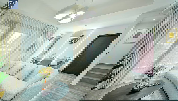 Foto 1 - Elegant 3BR Apt. 4 Balconies in 29 Blvd