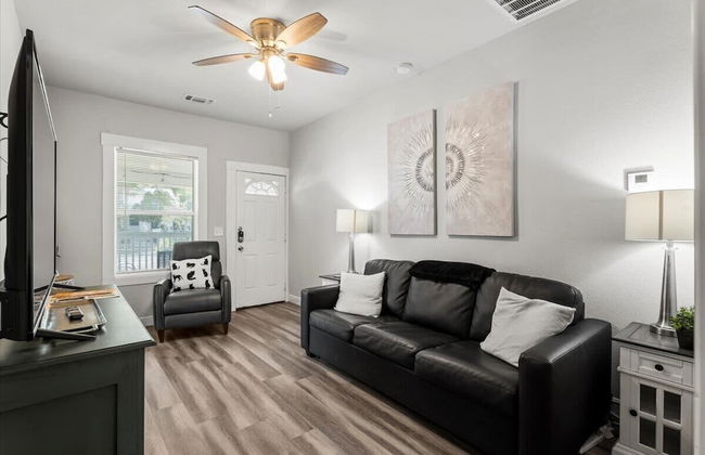 Charming 1BR Sanctuary w/ FREE Parking - Foto 12