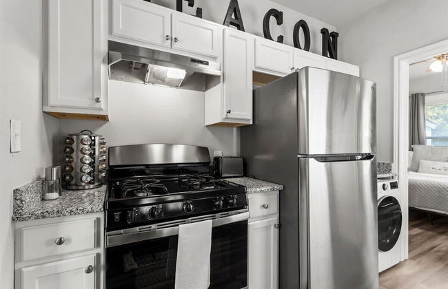 Charming 1BR Sanctuary w/ FREE Parking - Foto 8