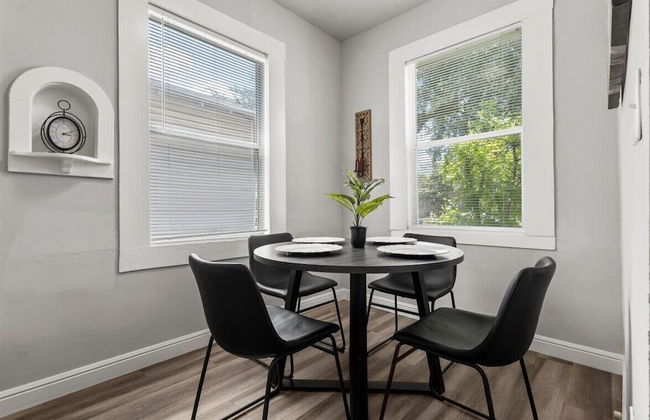 Charming 1BR Sanctuary w/ FREE Parking - Foto 5