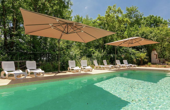 Spacious Farmhouse With Private Heated Pool in a Rustic Garden - Photo 74