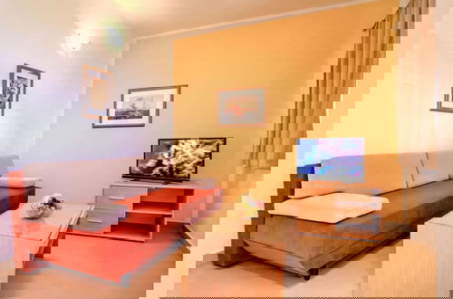 Foto 6 - Wonderful Brsec Apartments With Sea View and Shared Pool