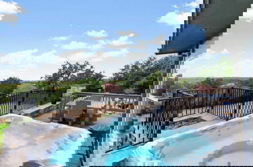 Foto 55 - Exceptional Lake Travis Estate w Pool