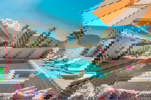 Foto 52 - Retro Chic Oasis Saltwater Pool Spa Mnt Views