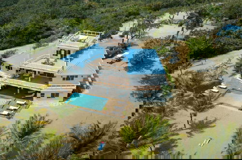 Photo 2 - Private Oceanfront 4-bed Villa w Pool on Huge Lot