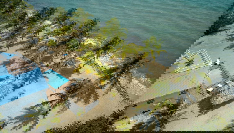 Photo 1 - Private Oceanfront 4-bed Villa w Pool on Huge Lot