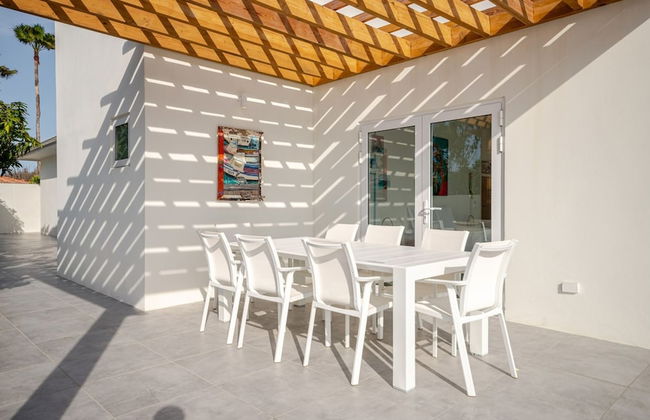 Modern Trestrapi Beach Villa 8 bed 8 Bath 2 Pools - Photo 32