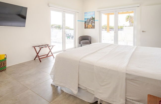 Modern Trestrapi Beach Villa 8 bed 8 Bath 2 Pools - Photo 54
