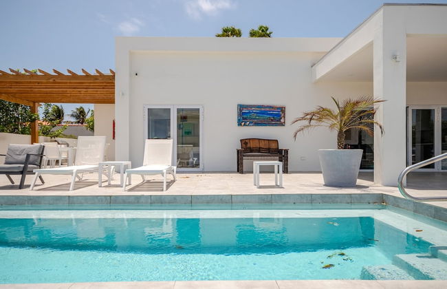 Modern Trestrapi Beach Villa 8 bed 8 Bath 2 Pools - Photo 5
