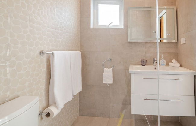 Modern Trestrapi Beach Villa 8 bed 8 Bath 2 Pools - Photo 26