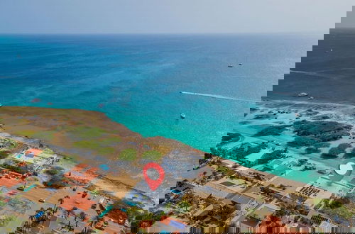 Foto 55 - Modern Trestrapi Beach Villa 8 bed 8 Bath 2 Pools