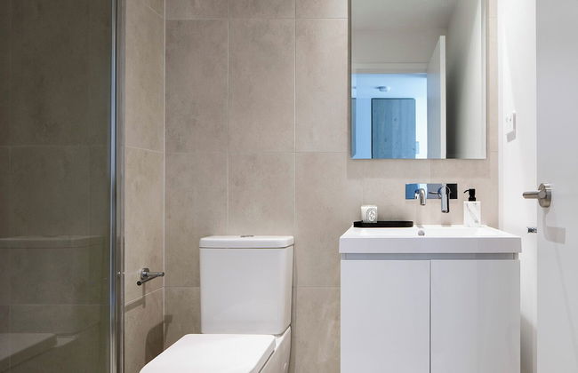 Kangaroo Point Apartments by Urban Rest - Photo 16