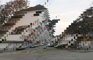 Photo 1 - Apartment in Essen With Terrace