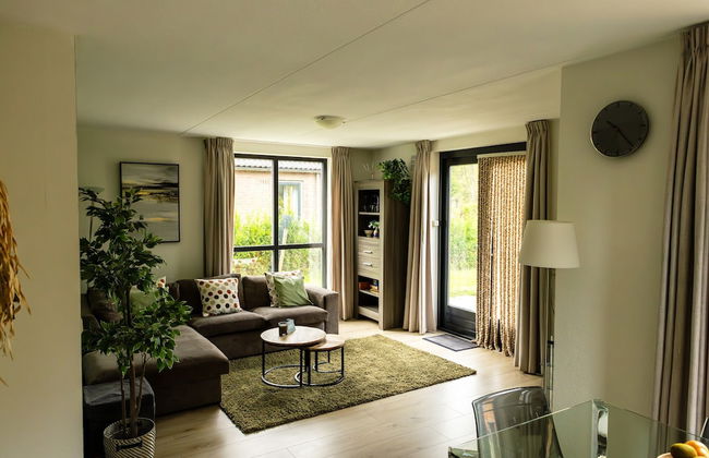 Cosy Holiday Home With Garden - Photo 17