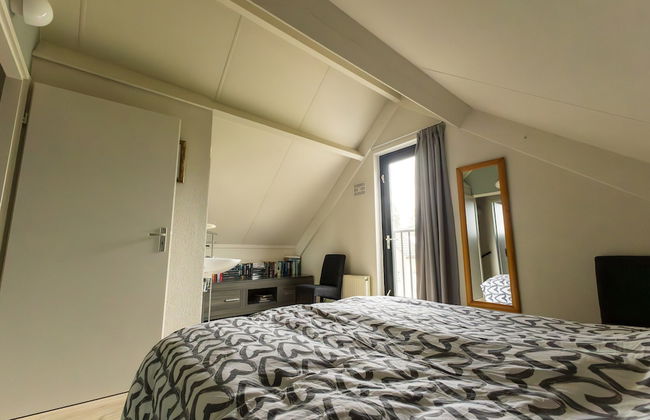 Cosy Holiday Home With Garden - Photo 13