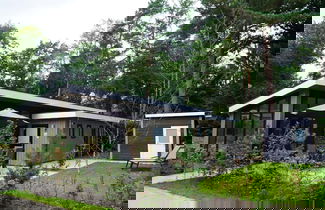 Foto 1 - Beautiful Chalet With a Fireplace in a Wooded Area