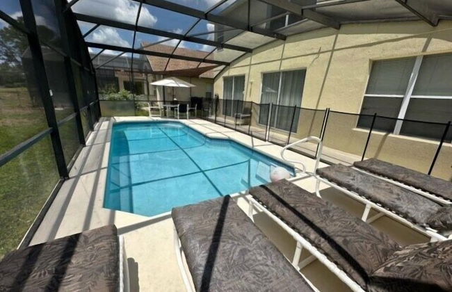 South Facing Pool Home - Room for the Whole Family! - Foto 26