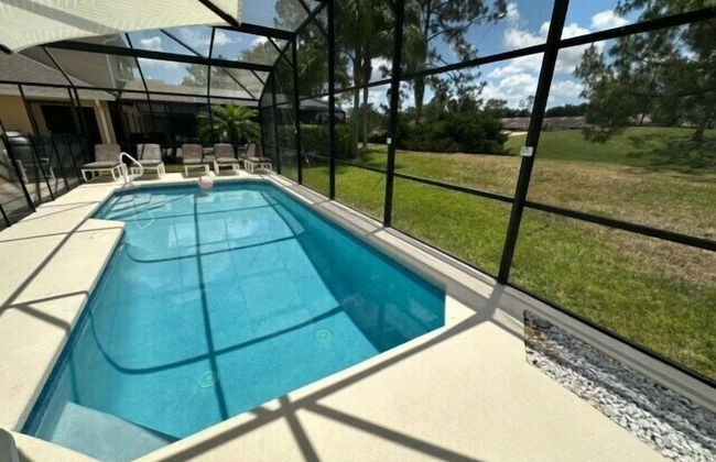 South Facing Pool Home - Room for the Whole Family! - Foto 27