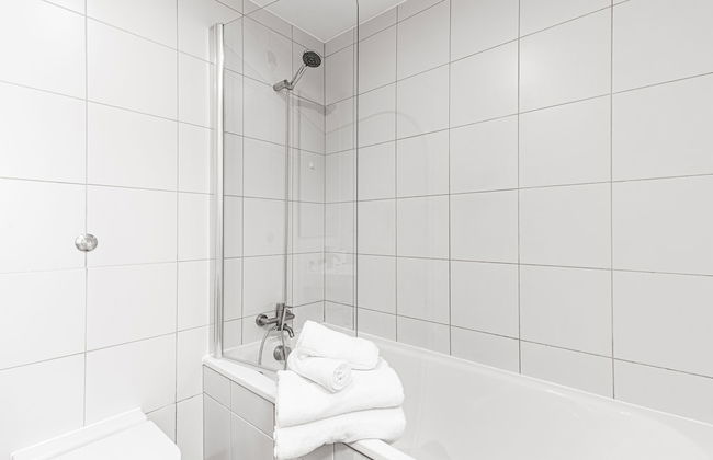 Impeccable 1-bed Apartment in London City - Foto 10