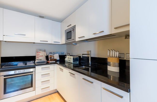 Impeccable 1-bed Apartment in London City - Foto 5